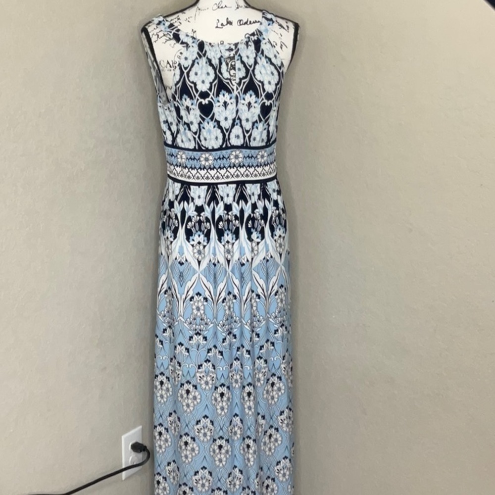 597 - London Times NWOT Elegant Blue Patterned Maxi Dress, Size 8